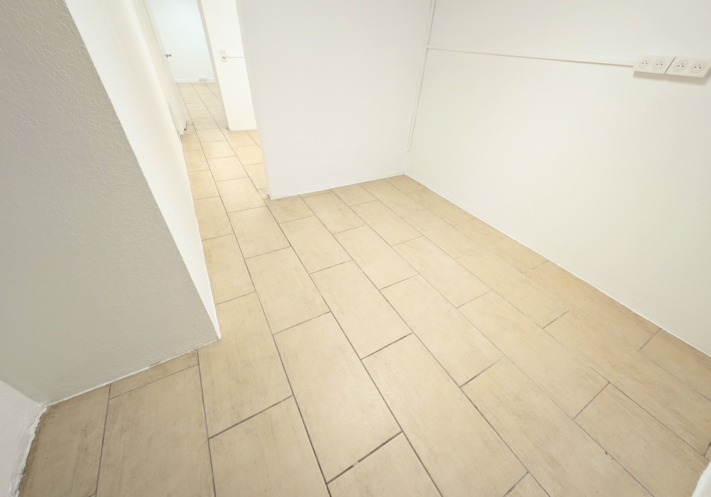 Local / Bureau à louer 90m² avec 3 parkings privés - LE CANNET